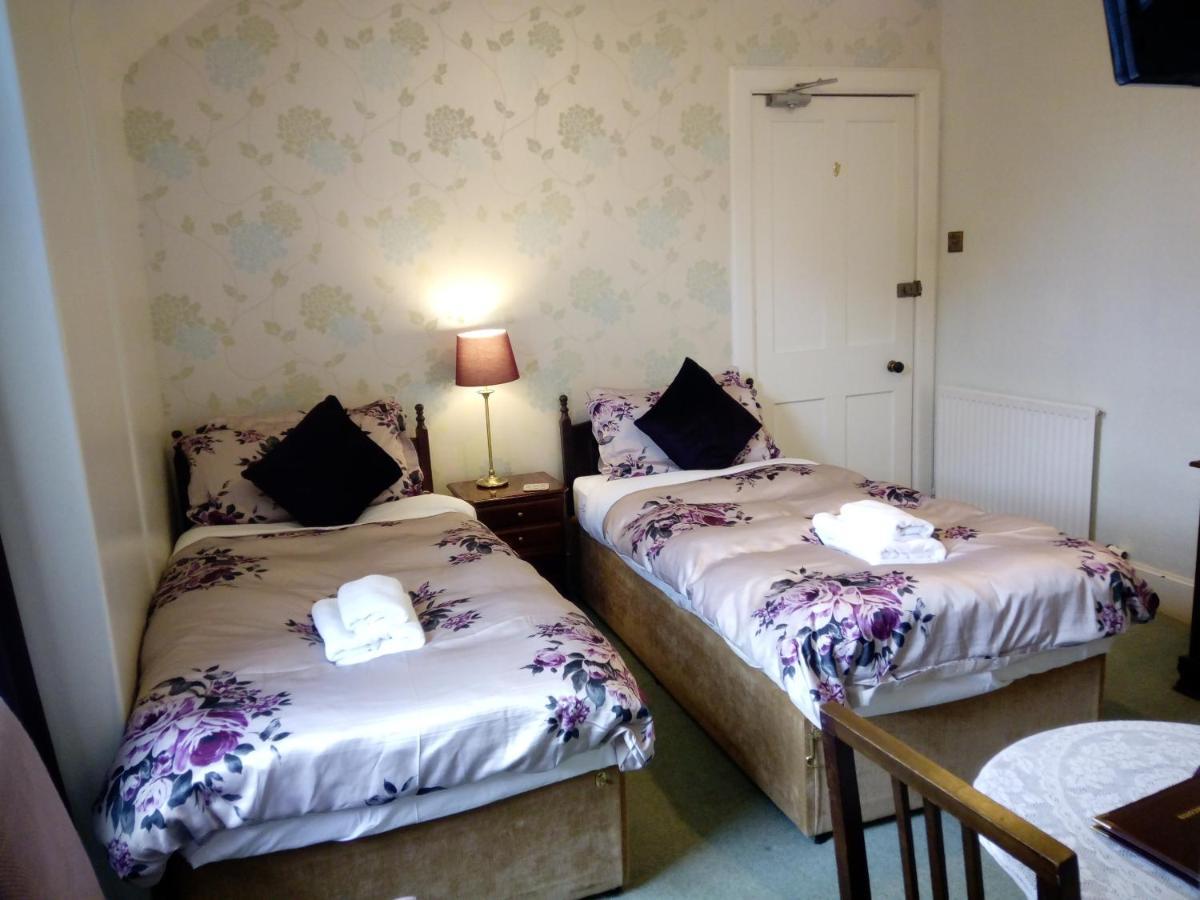 Dunallan Guest House Grantown-on-Spey Bagian luar foto